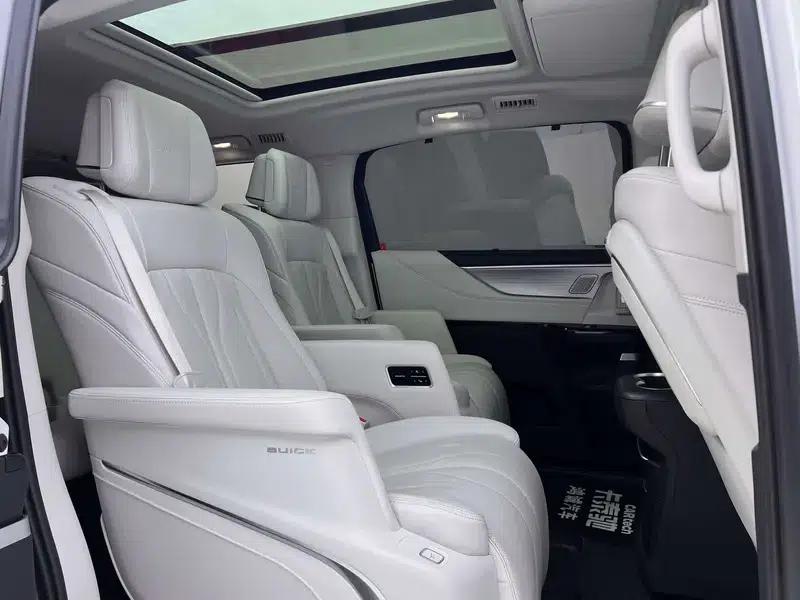 Buick GL8 PHEV 2024 Luxury 1.5T Premium Edition — миниатюра 27