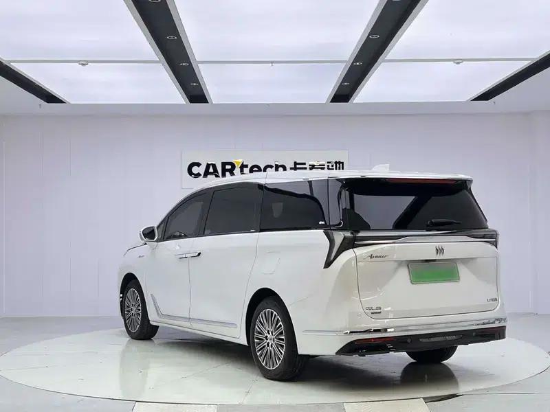 Buick GL8 PHEV 2024 Luxury 1.5T Premium Edition — миниатюра 5