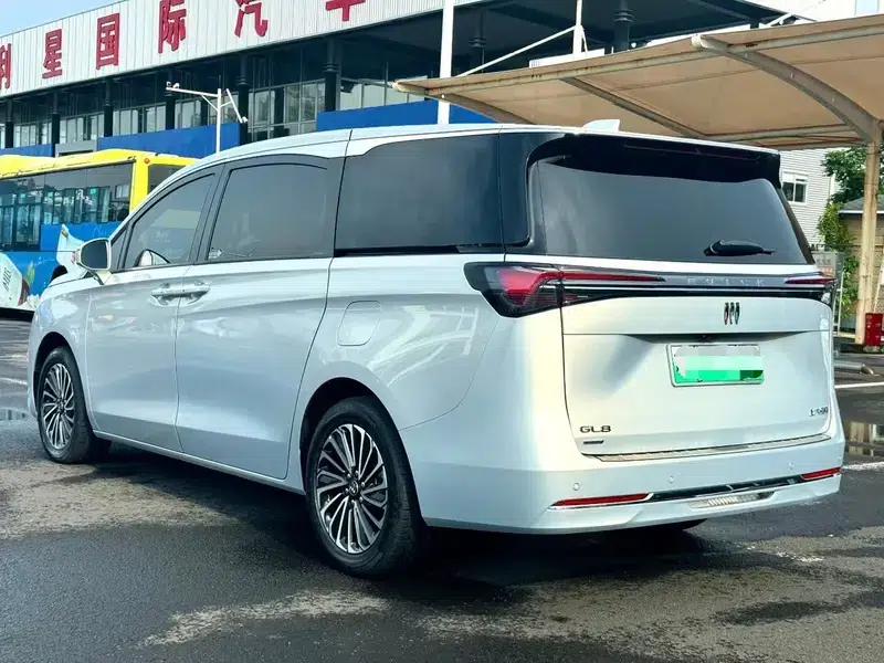 Buick GL8 PHEV 2025 Land Cruiser 1.5T First Enjoy Edition — миниатюра 4