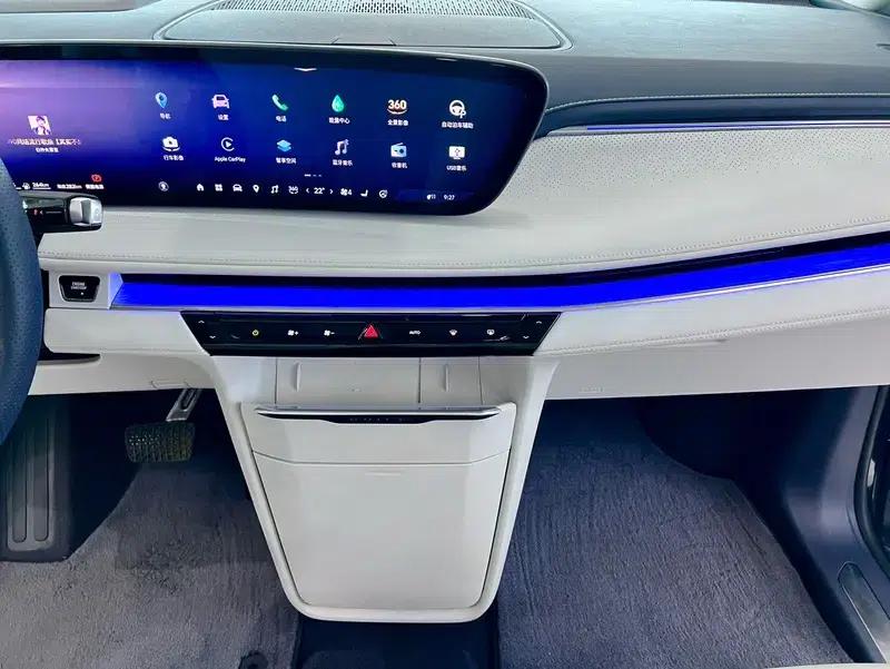 Buick GL8 PHEV 2026 Luxury Edition 1.5T — миниатюра 11