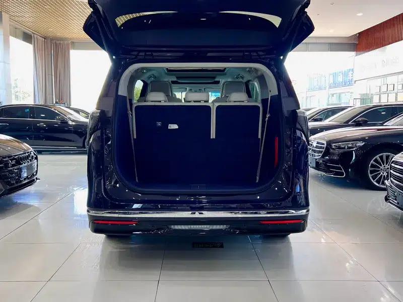 Buick GL8 PHEV 2026 Luxury Edition 1.5T — миниатюра 18