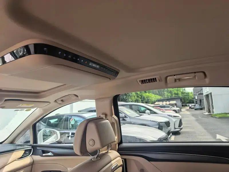 Buick GL8 PHEV 2025 Land Cruiser 1.5T Premium Edition — миниатюра 11