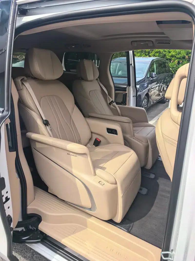 Buick GL8 PHEV 2025 Land Cruiser 1.5T Premium Edition — миниатюра 14
