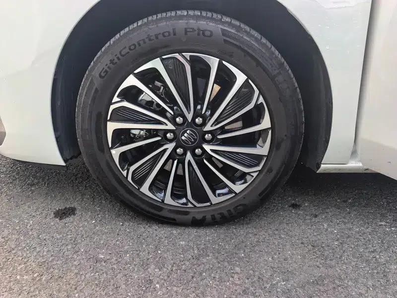 Buick GL8 PHEV 2025 Land Cruiser 1.5T Premium Edition — миниатюра 5