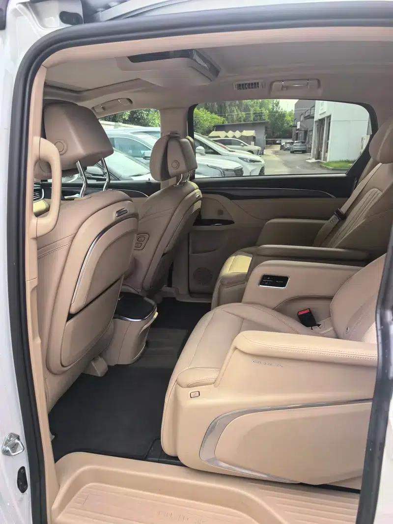 Buick GL8 PHEV 2025 Land Cruiser 1.5T Premium Edition — миниатюра 9