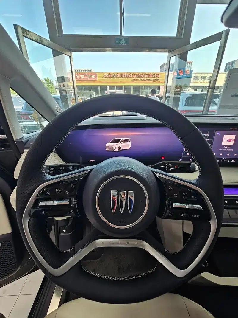 Buick GL8 PHEV 2024 Luxury 1.5T 7-Seat Edition — миниатюра 14