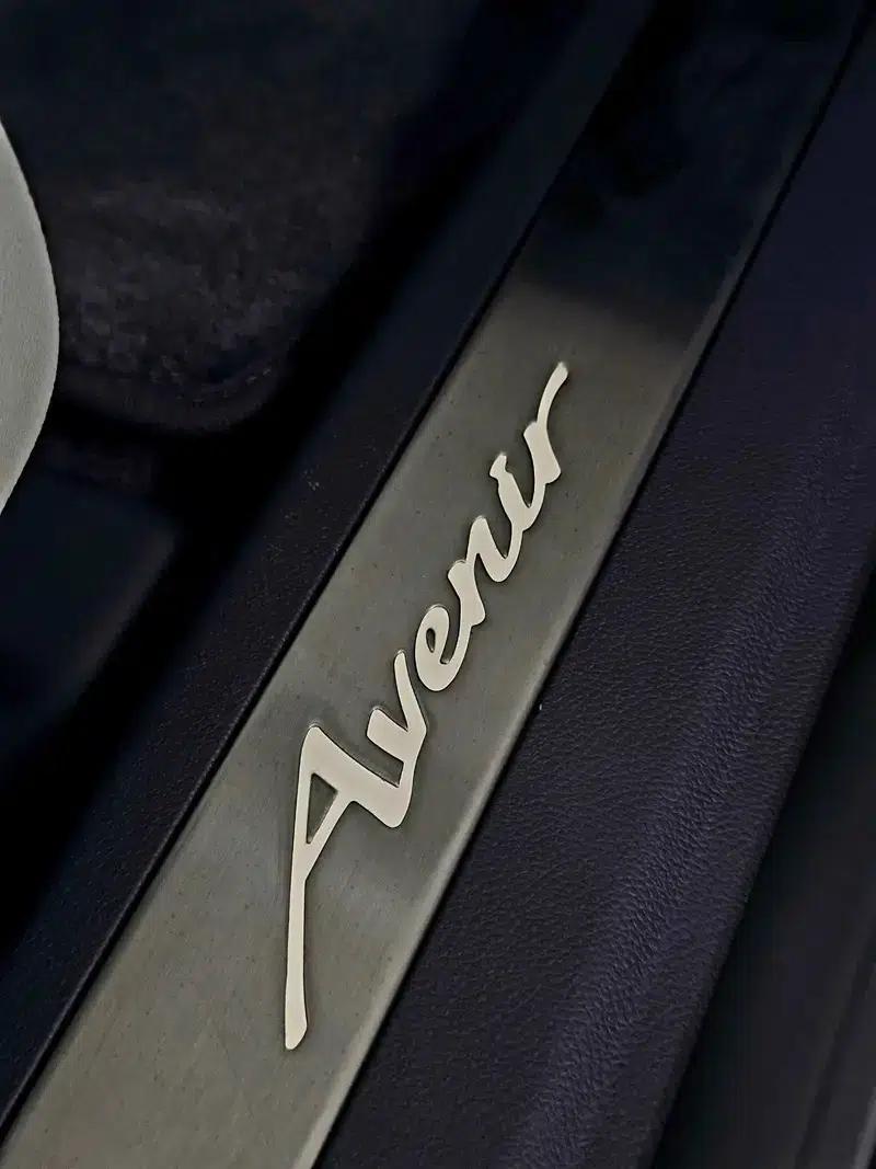 Buick GL8 PHEV 2024 Luxury 1.5T 7-Seat Edition — миниатюра 4