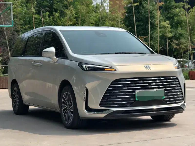 Buick GL8 PHEV 2025 Land Cruiser 1.5T Premium Edition — миниатюра 3