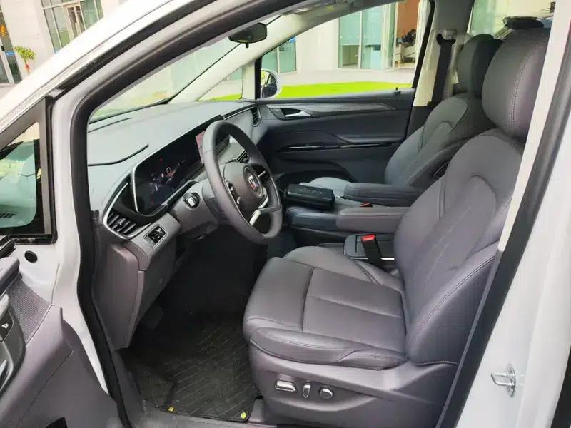 Buick GL8 PHEV 2025 Land Cruiser 1.5T Premium Edition — миниатюра 6