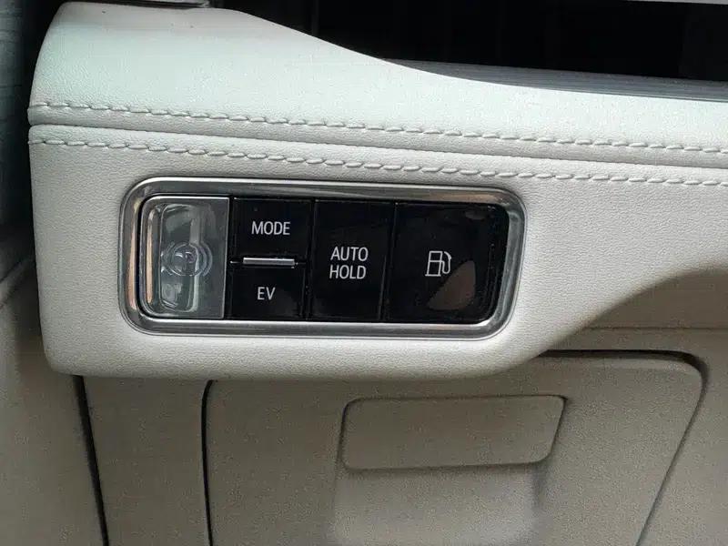 Buick GL8 PHEV 2024 Luxury 1.5T Premium Edition — миниатюра 19