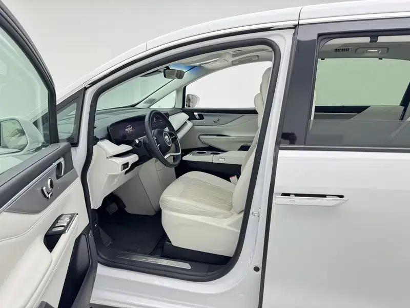 Buick GL8 PHEV 2024 Luxury 1.5T Premium Edition — миниатюра 20