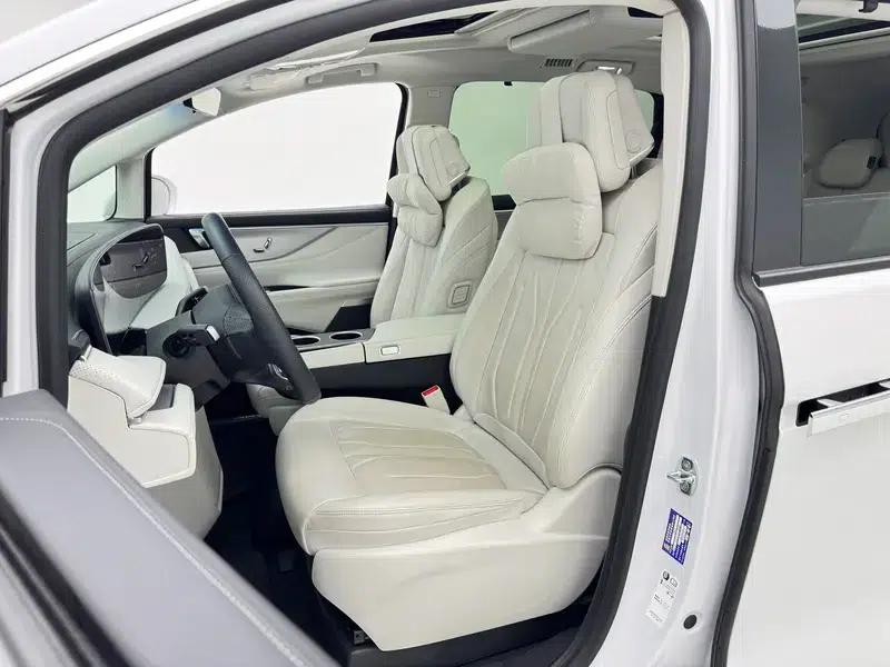 Buick GL8 PHEV 2024 Luxury 1.5T Premium Edition — миниатюра 21