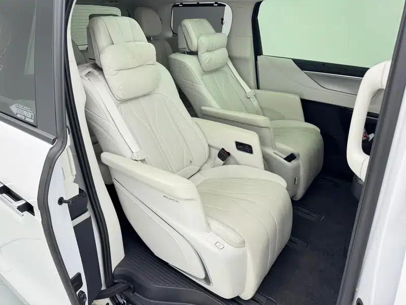 Buick GL8 PHEV 2024 Luxury 1.5T Premium Edition — миниатюра 24