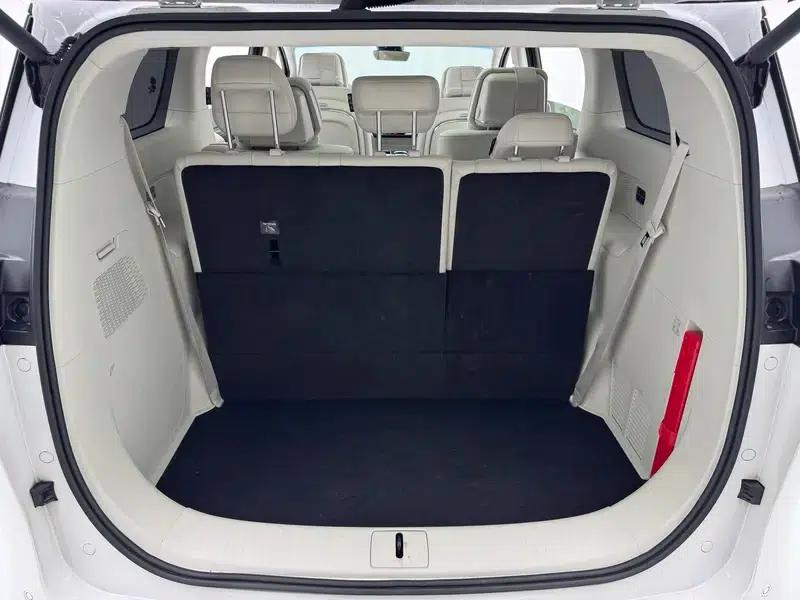 Buick GL8 PHEV 2024 Luxury 1.5T Premium Edition — миниатюра 29