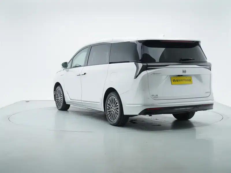 Buick GL8 PHEV 2024 Luxury 1.5T Premium Edition — миниатюра 5