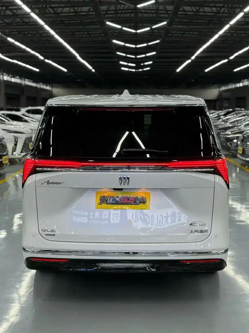 Buick GL8 PHEV 2024 Luxury 1.5T 7-Seat Edition — миниатюра 3