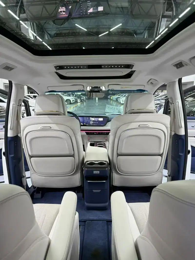 Buick GL8 PHEV 2024 Luxury 1.5T 7-Seat Edition — миниатюра 6