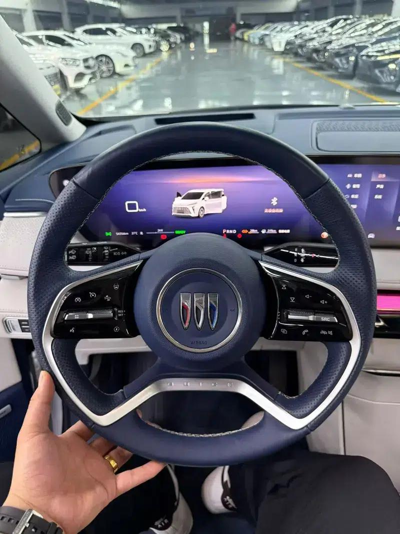 Buick GL8 PHEV 2024 Luxury 1.5T 7-Seat Edition — миниатюра 7
