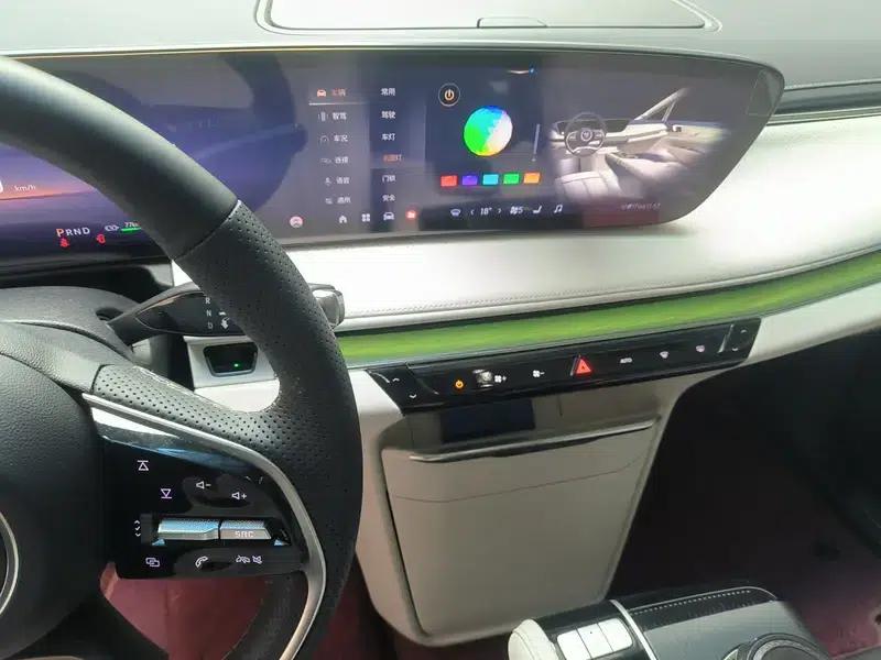 Buick GL8 PHEV 2024 Luxury 1.5T 7-Seat Edition — миниатюра 12