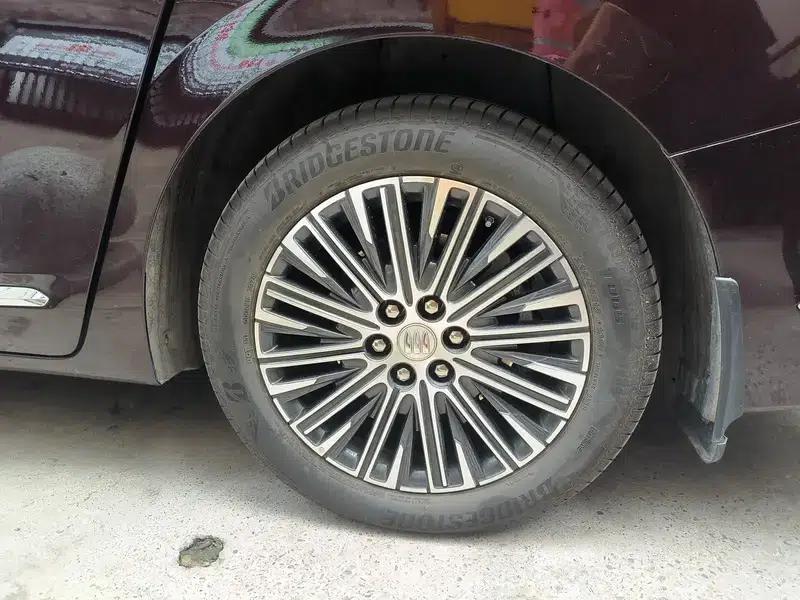 Buick GL8 PHEV 2024 Luxury 1.5T 7-Seat Edition — миниатюра 20