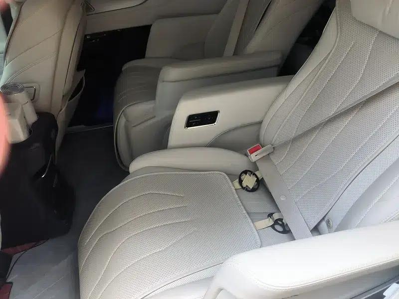 Buick GL8 PHEV 2024 Luxury 1.5T 7-Seat Edition — миниатюра 9