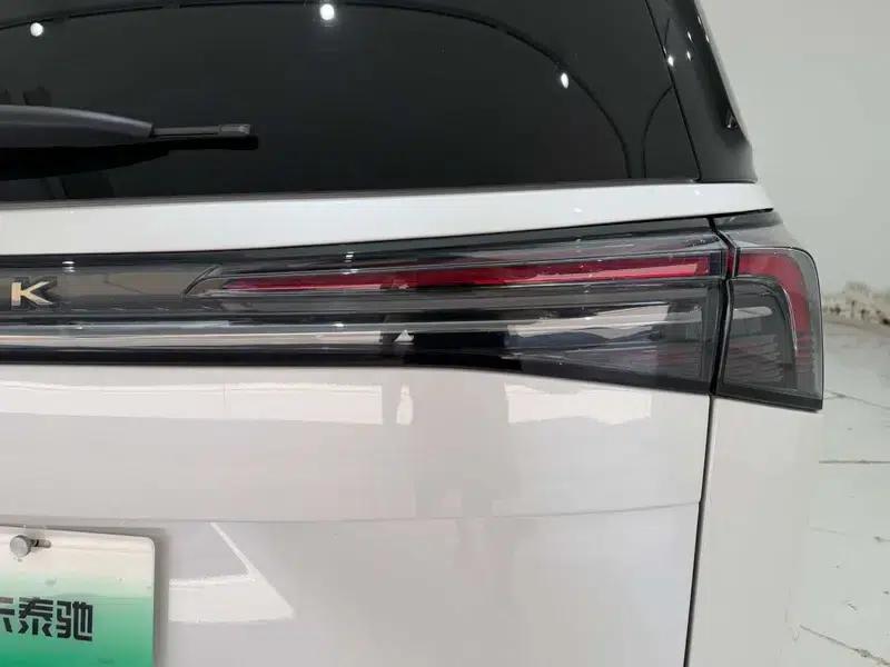 Buick GL8 PHEV 2025 Land Cruiser 1.5T Premium Edition — миниатюра 11
