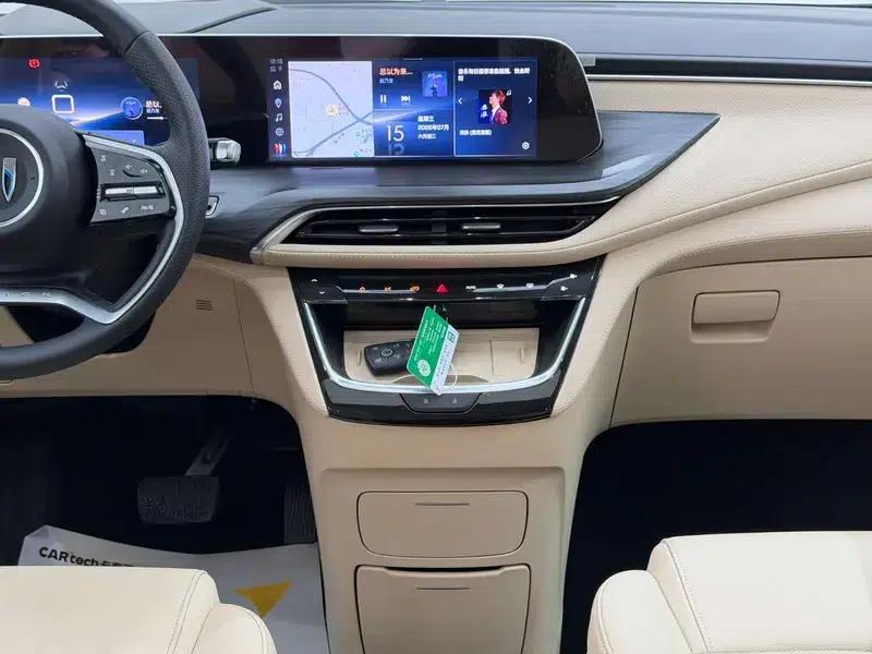 Buick GL8 PHEV 2025 Land Cruiser 1.5T Premium Edition — миниатюра 14