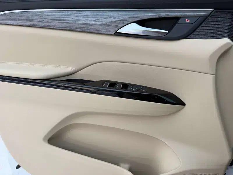 Buick GL8 PHEV 2025 Land Cruiser 1.5T Premium Edition — миниатюра 16