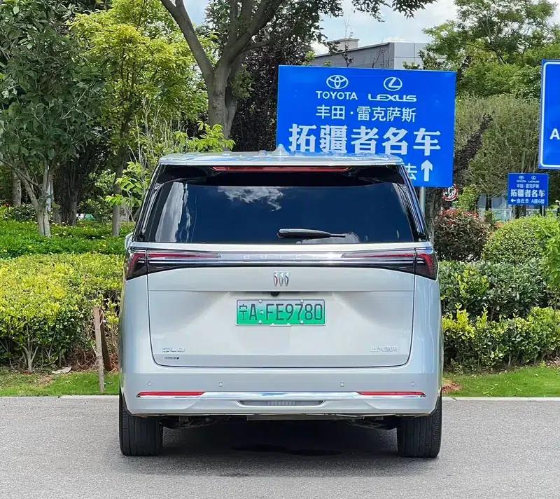 Buick GL8 PHEV 2025 Land Cruiser 1.5T Premium Edition — миниатюра 6