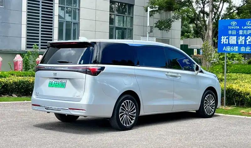 Buick GL8 PHEV 2025 Land Cruiser 1.5T Premium Edition — миниатюра 7