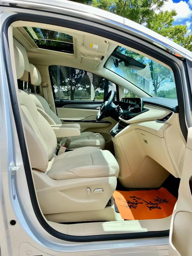 Buick GL8 PHEV 2025 Land Cruiser 1.5T Premium Edition — миниатюра 9