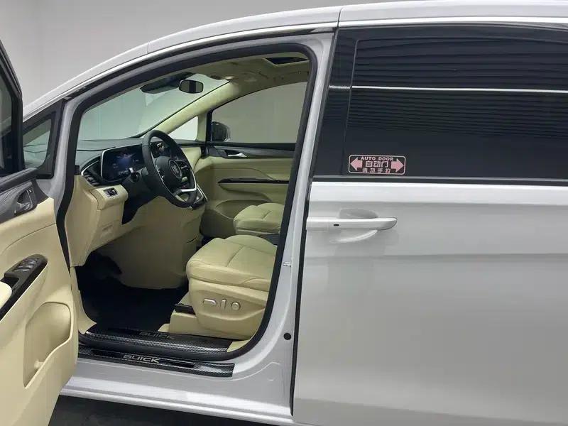 Buick GL8 PHEV 2025 Land Cruiser 1.5T Premium Edition — миниатюра 17