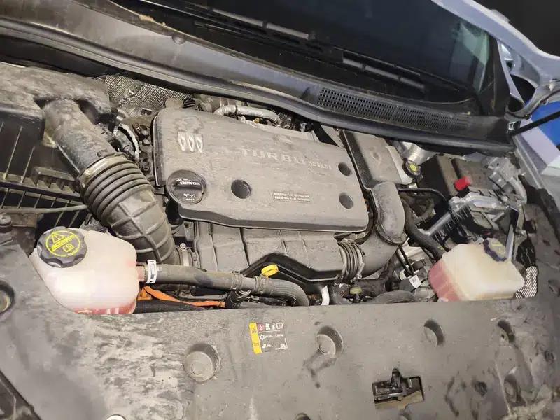 Buick GL8 PHEV 2024 Luxury 1.5T Premium Edition — миниатюра 19