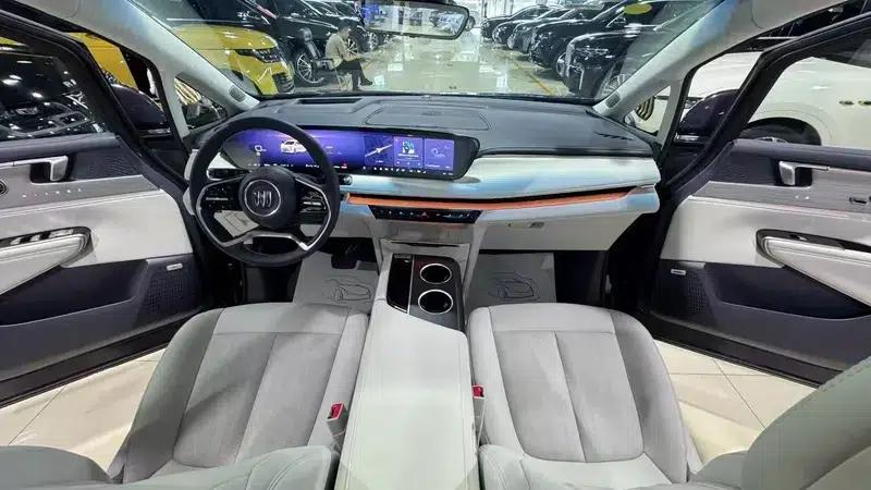 Buick GL8 PHEV 2026 Luxury Edition 1.5T — миниатюра 13