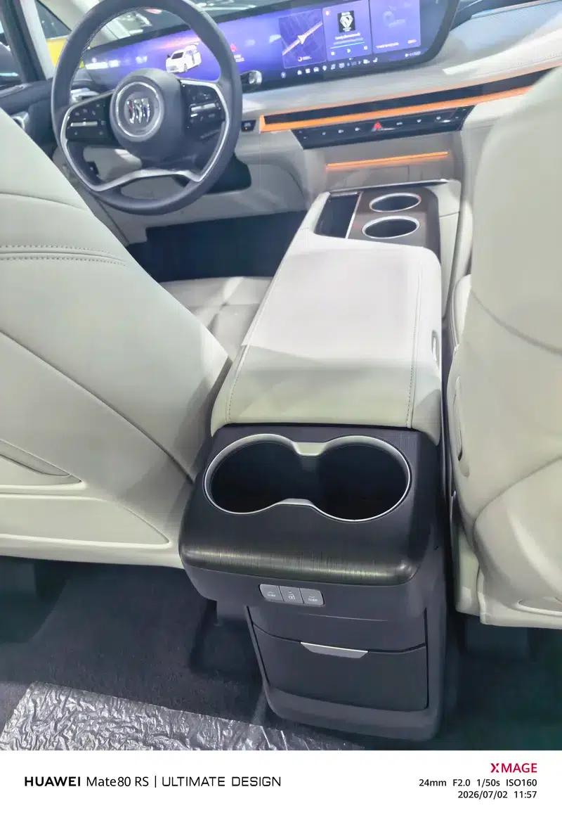 Buick GL8 PHEV 2026 Luxury Edition 1.5T — миниатюра 20