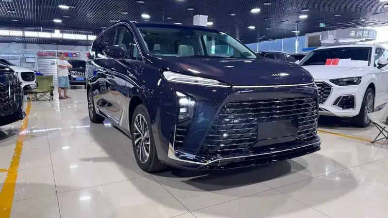 Buick GL8 PHEV 2026 Luxury Edition 1.5T — миниатюра 3