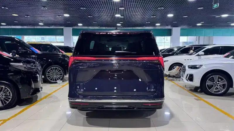 Buick GL8 PHEV 2026 Luxury Edition 1.5T — миниатюра 4
