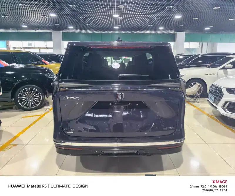 Buick GL8 PHEV 2026 Luxury Edition 1.5T — миниатюра 8