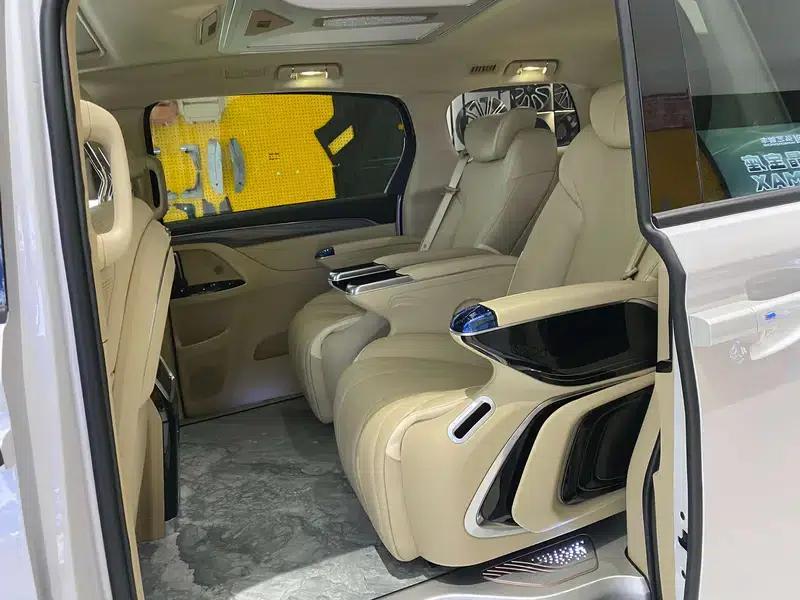 Buick GL8 PHEV 2025 Land Cruiser 1.5T First Enjoy Edition — миниатюра 10