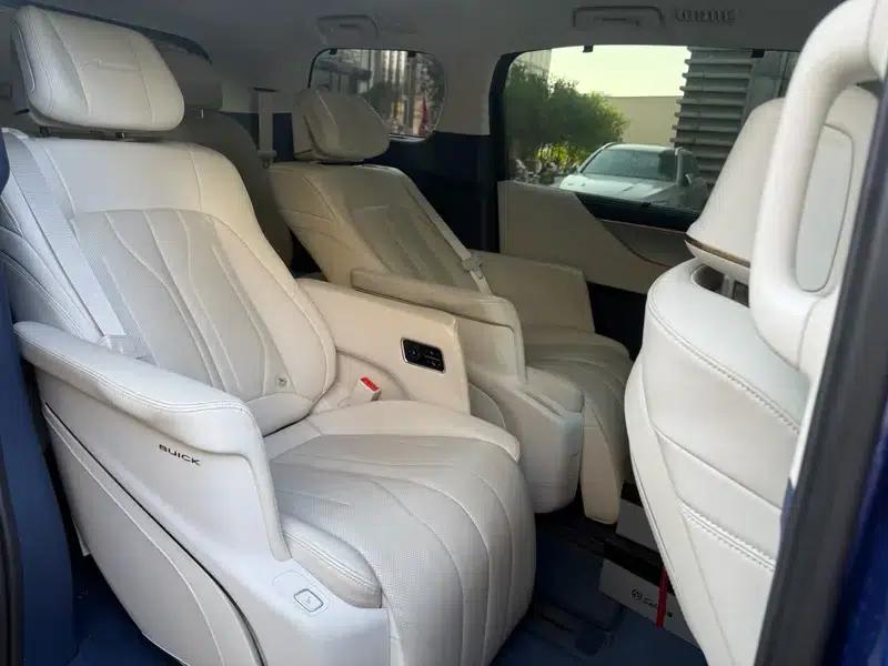 Buick GL8 PHEV 2024 Luxury Edition 1.5T 6-seat Luxury Version — миниатюра 9
