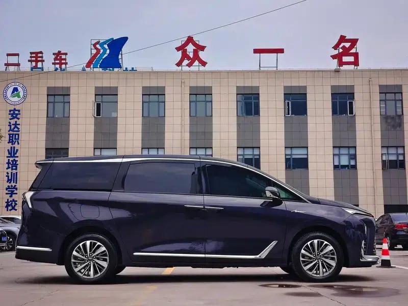 Buick GL8 PHEV 2026 Luxury 1.5T Smart Edition — миниатюра 7