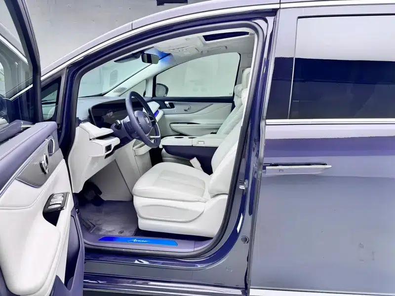 Buick GL8 PHEV 2026 Luxury Edition 1.5T — миниатюра 15
