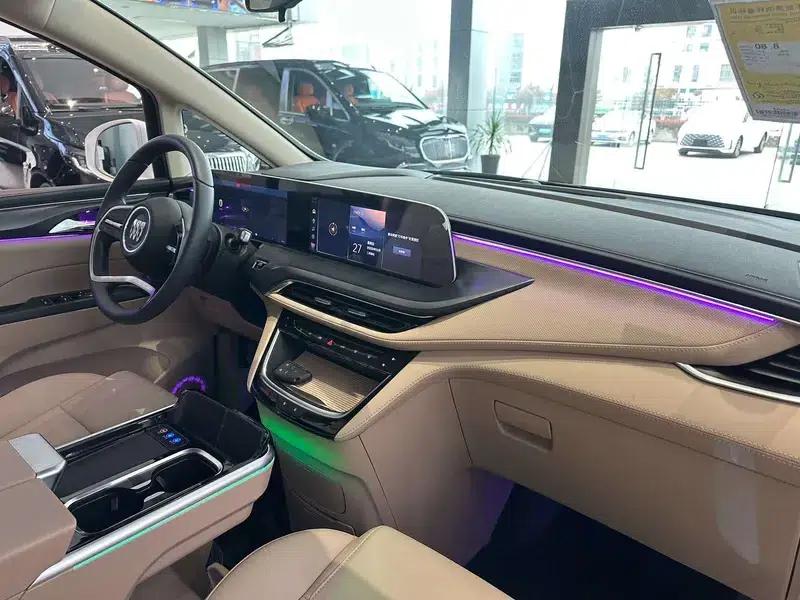 Buick GL8 PHEV 2025 Land Cruiser 1.5T First Enjoy Edition — миниатюра 11