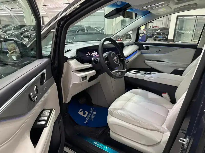 Buick GL8 PHEV 2026 Luxury Edition 1.5T — миниатюра 18