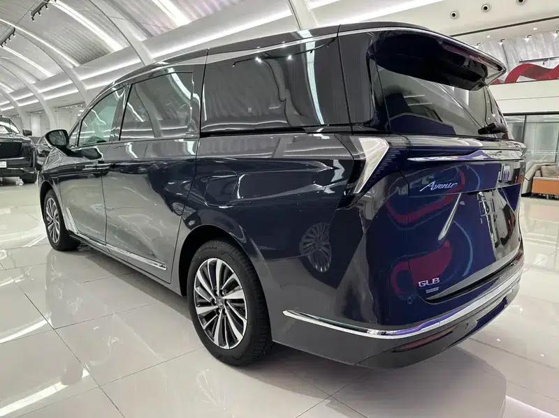Buick GL8 PHEV 2026 Luxury Edition 1.5T — миниатюра 4
