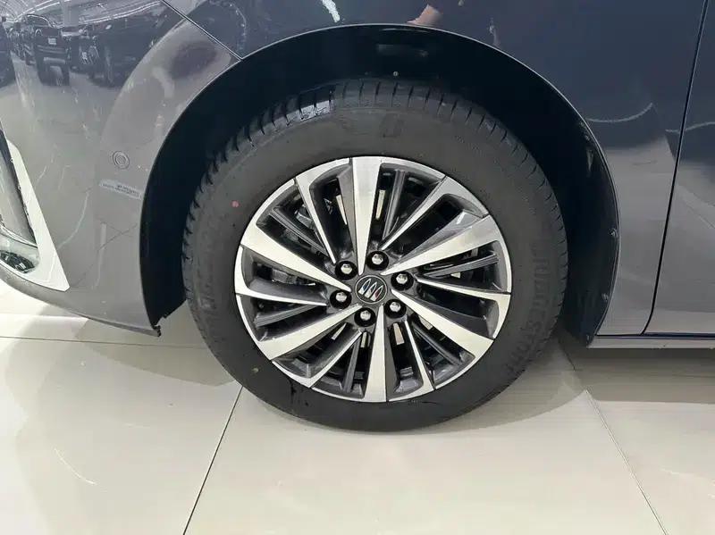 Buick GL8 PHEV 2026 Luxury Edition 1.5T — миниатюра 7
