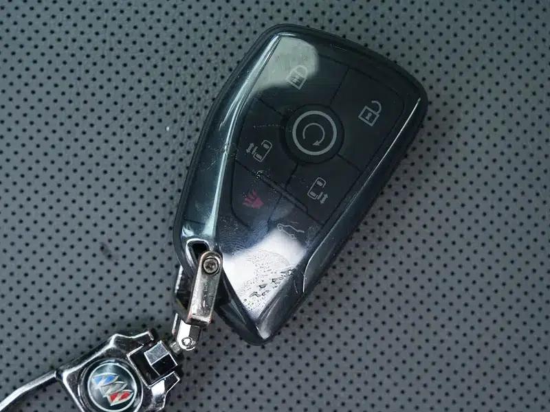 Buick GL8 PHEV 2025 Land Cruiser 1.5T Premium Edition — миниатюра 11