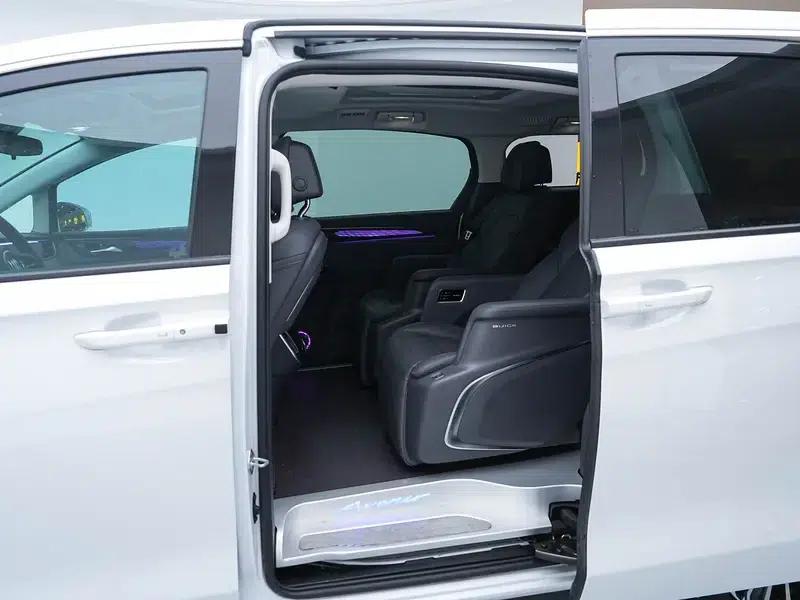 Buick GL8 PHEV 2025 Land Cruiser 1.5T Premium Edition — миниатюра 18