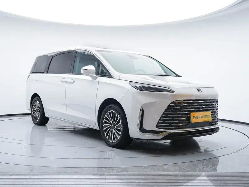 Buick GL8 PHEV 2025 Land Cruiser 1.5T Premium Edition — миниатюра 3