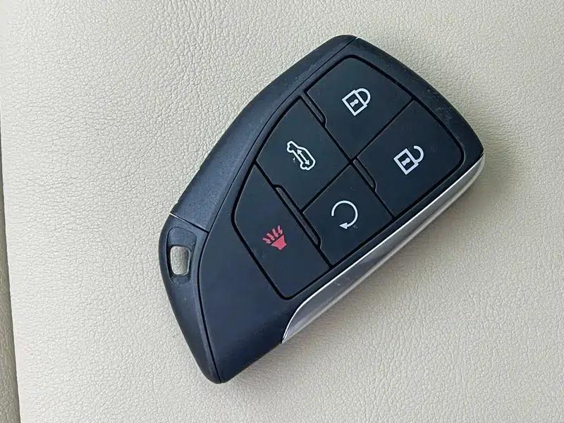 Buick GL8 PHEV 2025 Land Cruiser 1.5T First Enjoy Edition — миниатюра 11